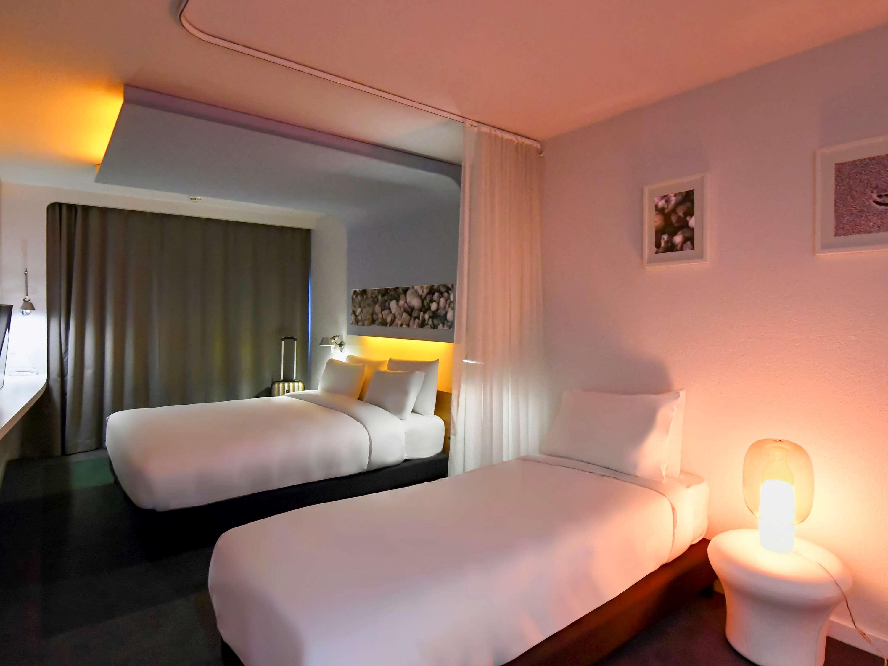 Mercure Nantes Centre Gare Екстер'єр фото