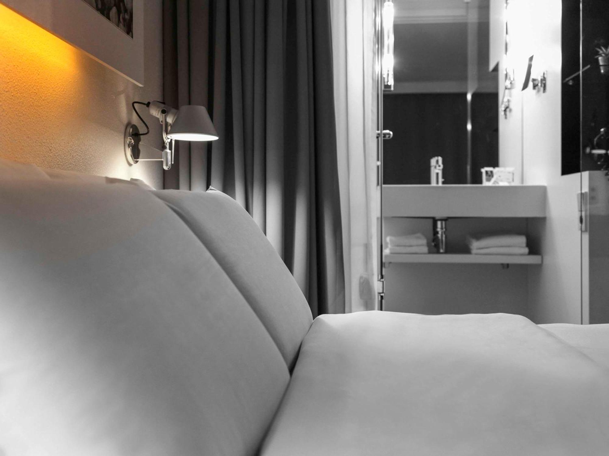 Mercure Nantes Centre Gare Екстер'єр фото
